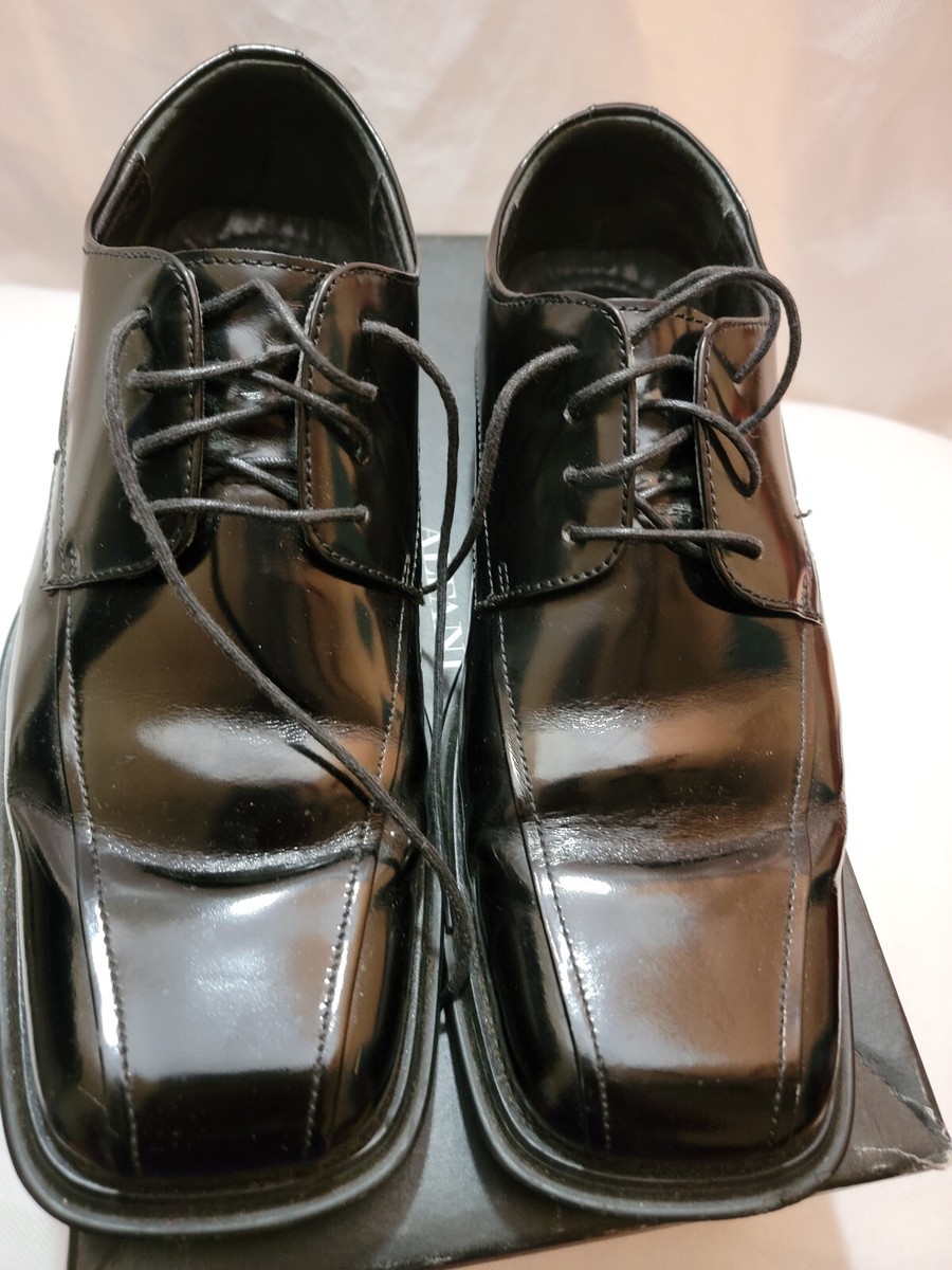 Illustrative example of alfani shoes