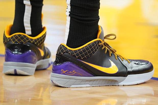 Illustrative example of anthony davis shoes