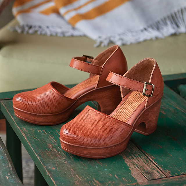 Illustrative example of b.0.c. shoes