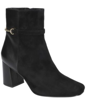 Illustrative example of bella vita shoes
