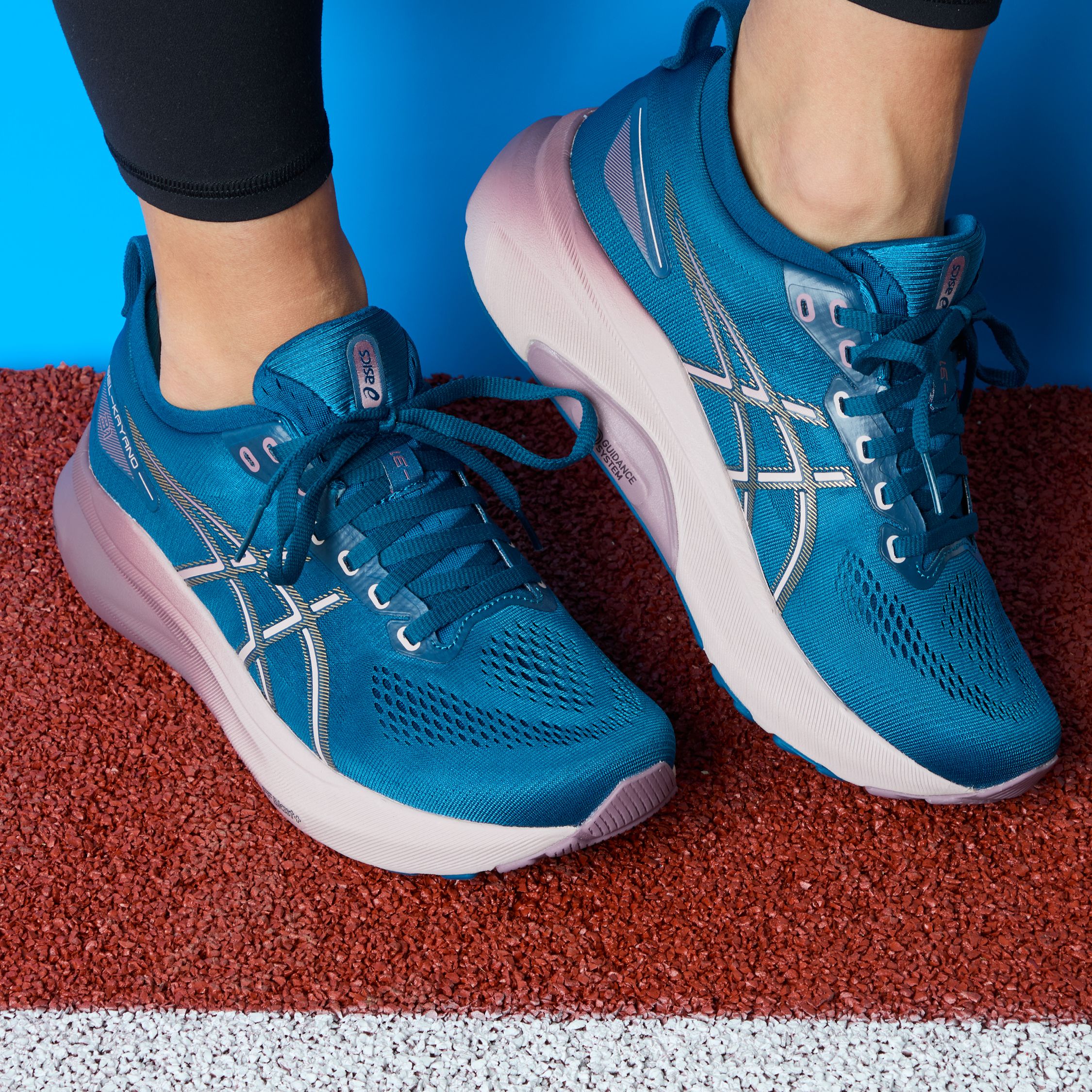Illustrative example of best tennis shoes for plantar fasciitis