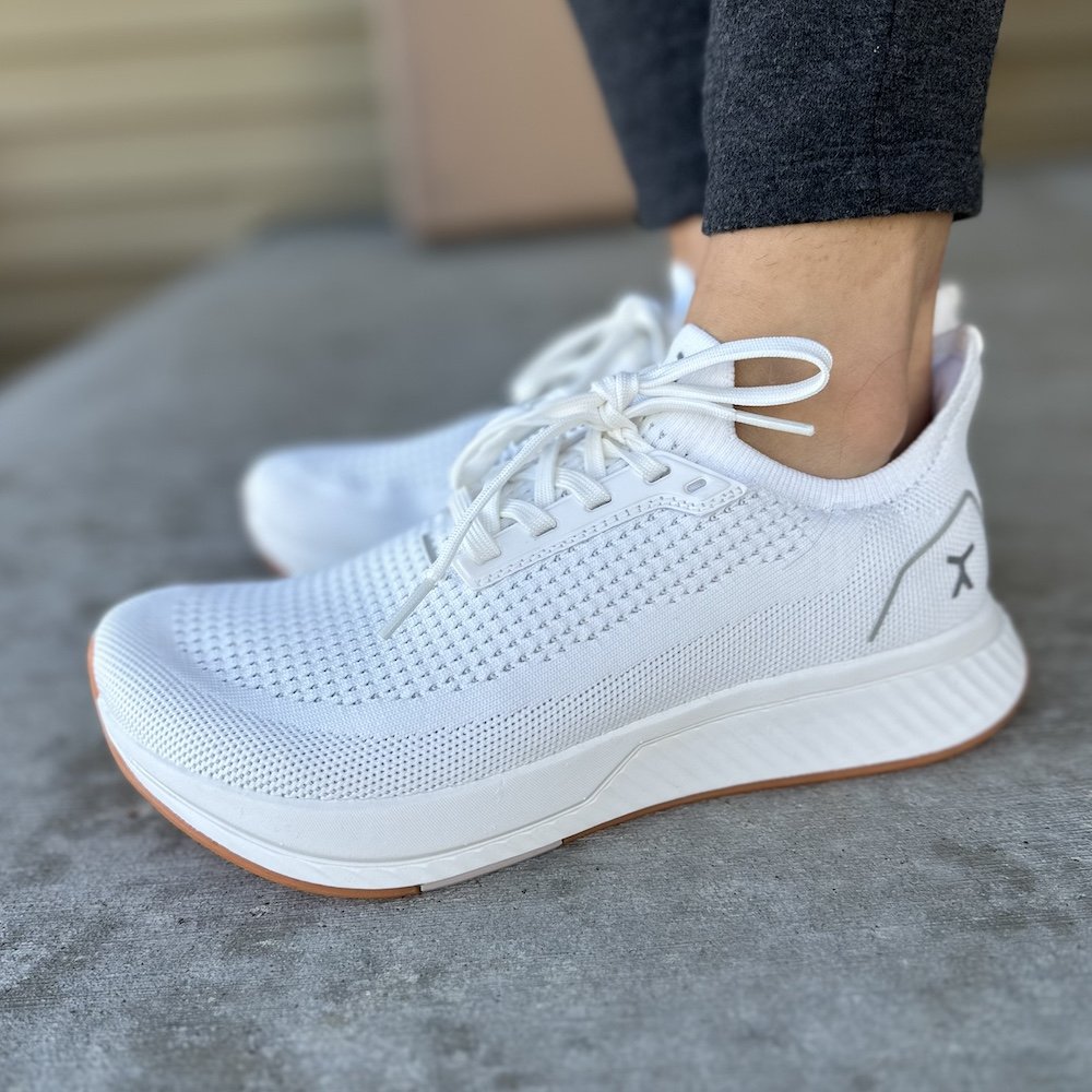 Illustrative example of best wide toe box shoes