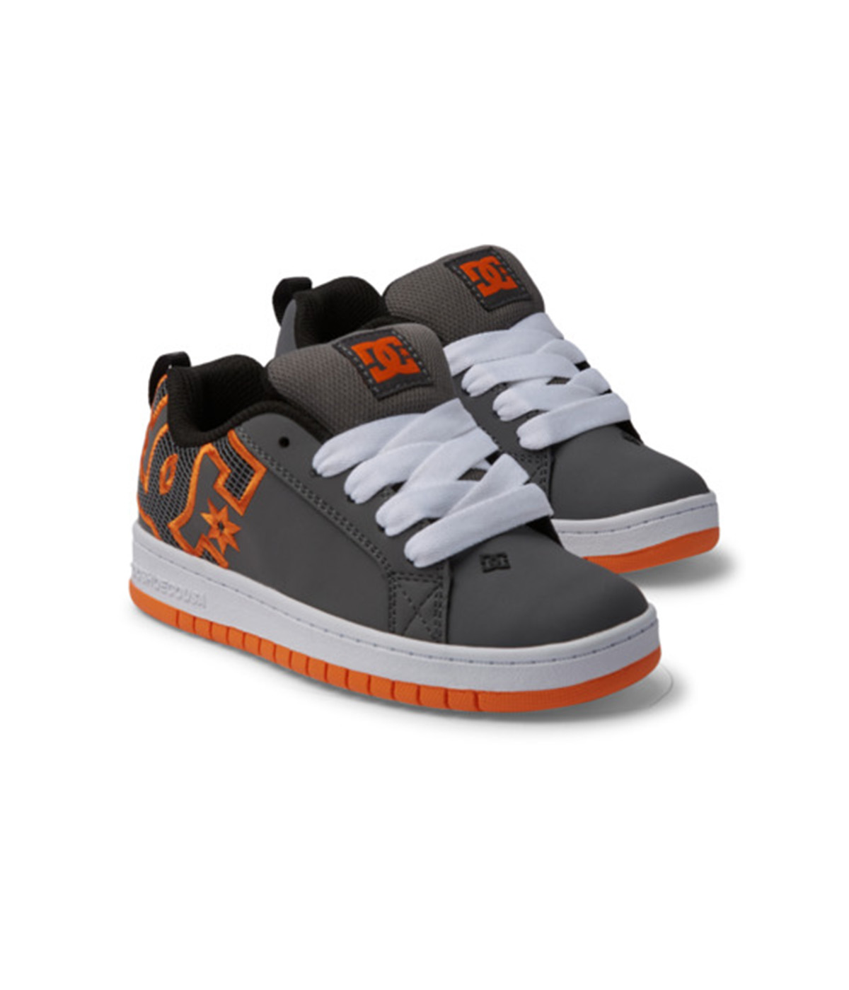 Illustrative example of dc shoes court graffik