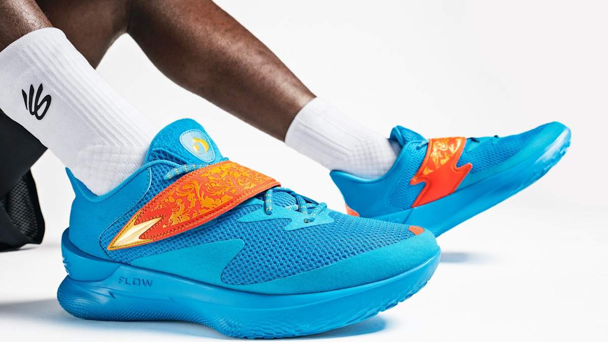 Illustrative example of de'aaron fox shoes