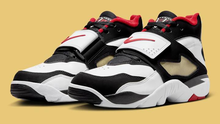 Illustrative example of diamond turf shoes