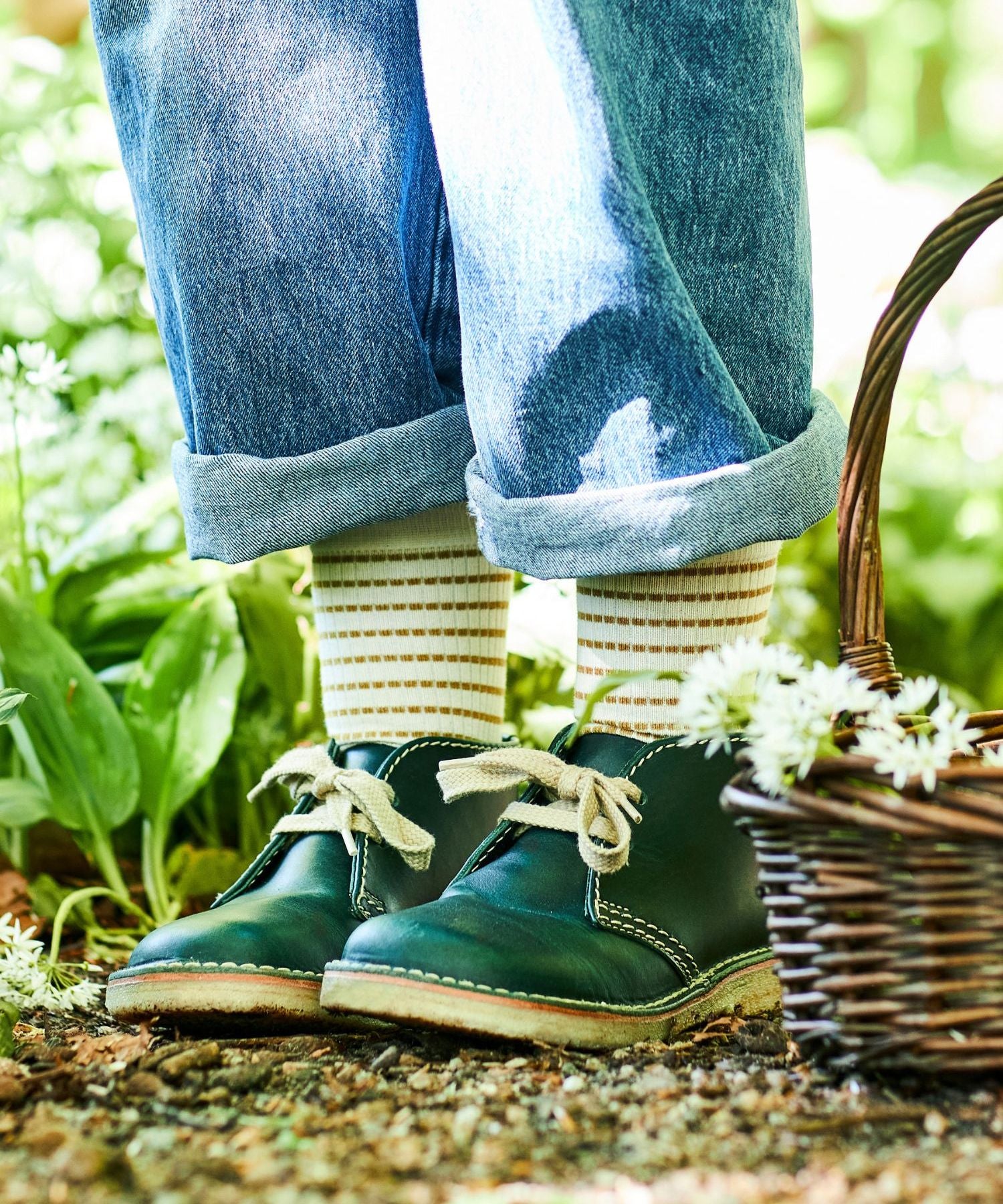 Illustrative example of duck feet shoes