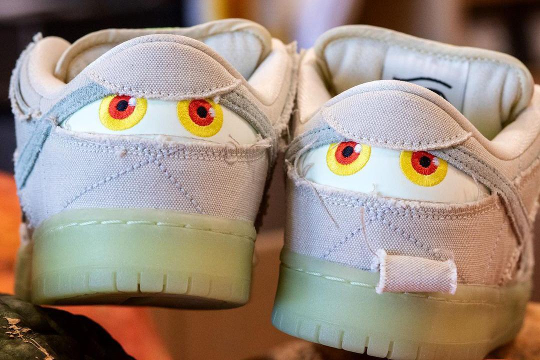 Illustrative example of halloween shoes