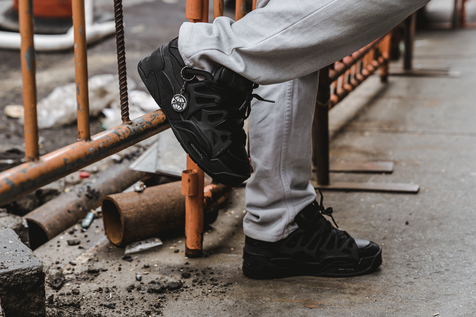 Illustrative example of osiris shoes d3