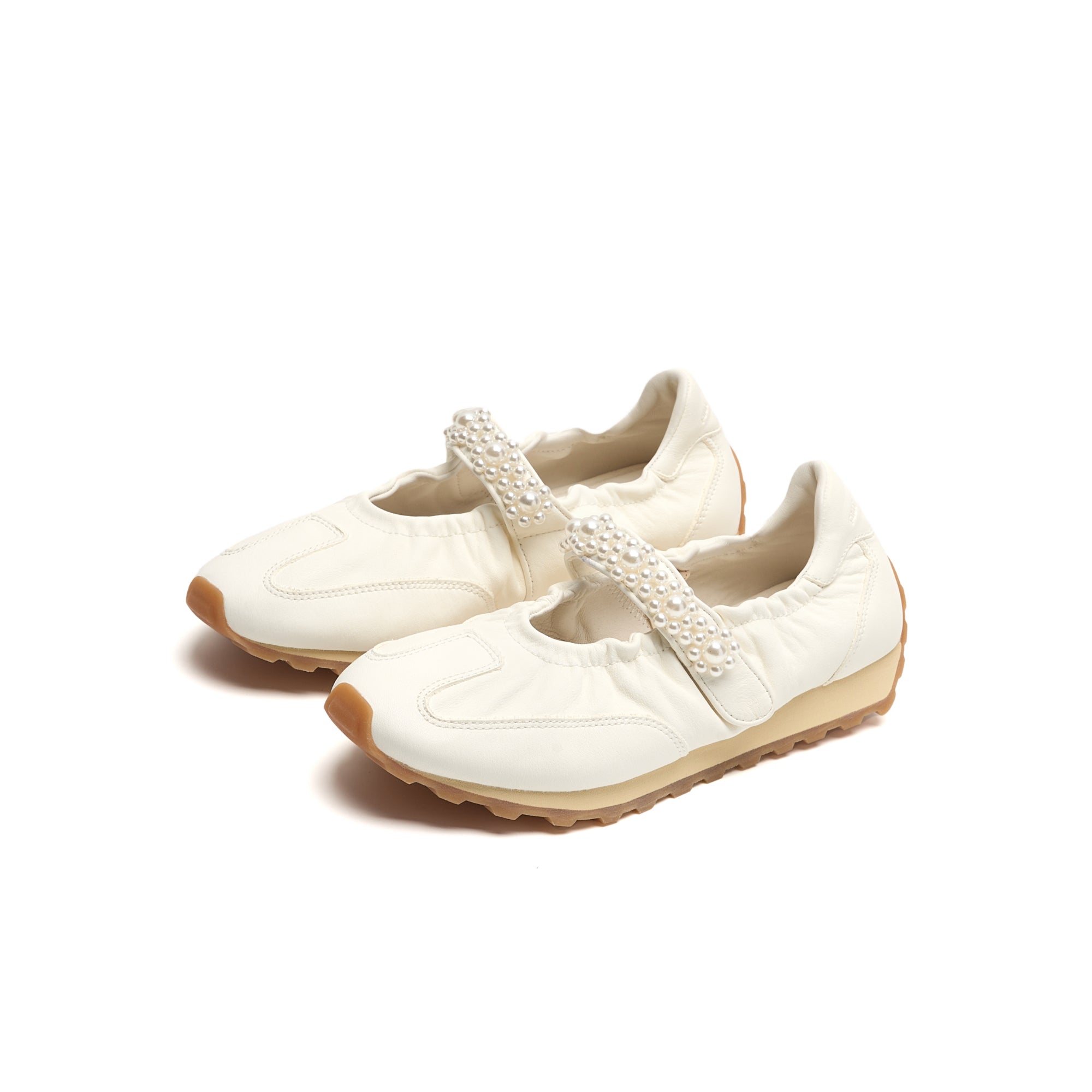 Illustrative example of pearl shoes