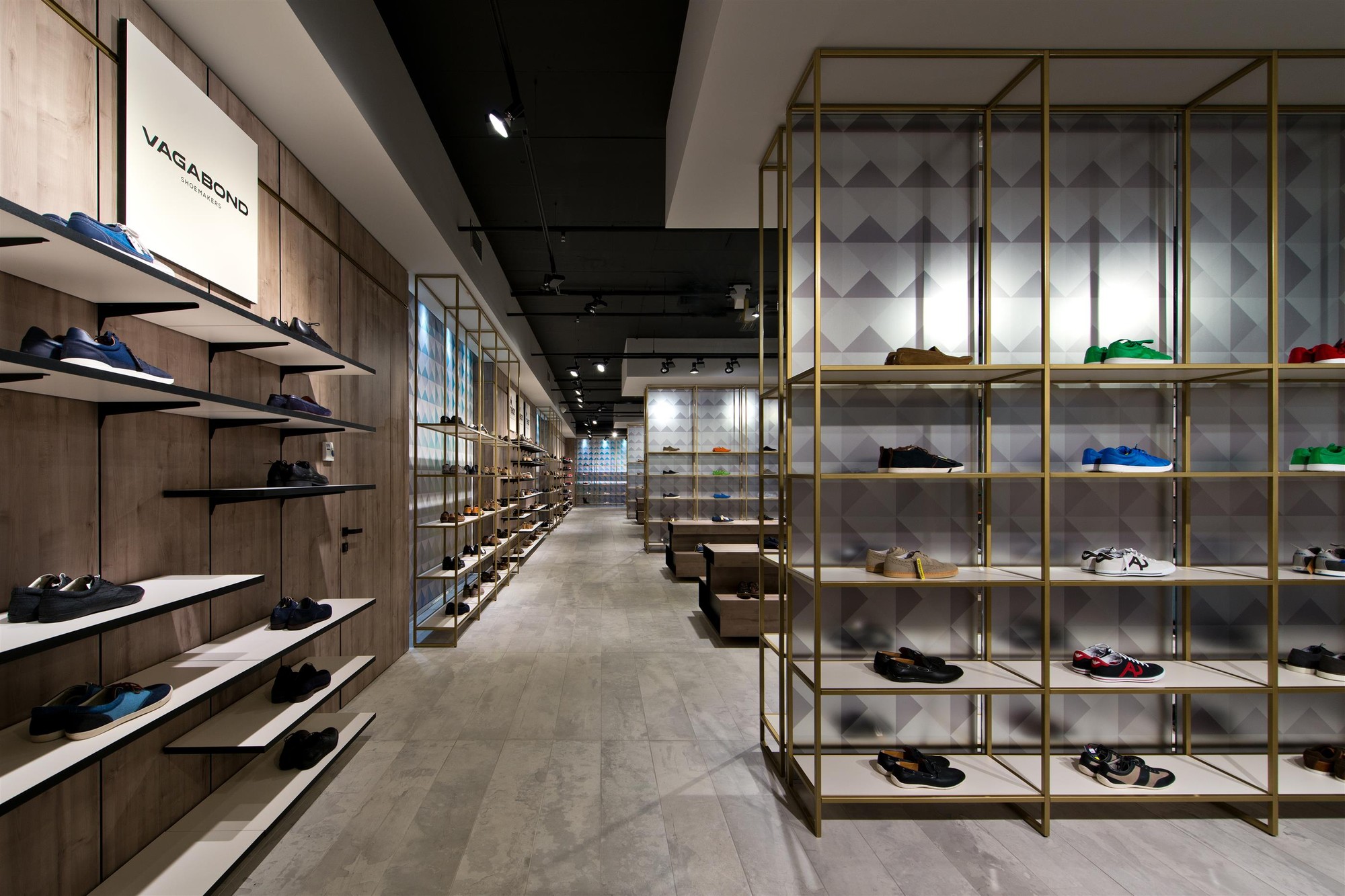 Illustrative example of shoe gallery