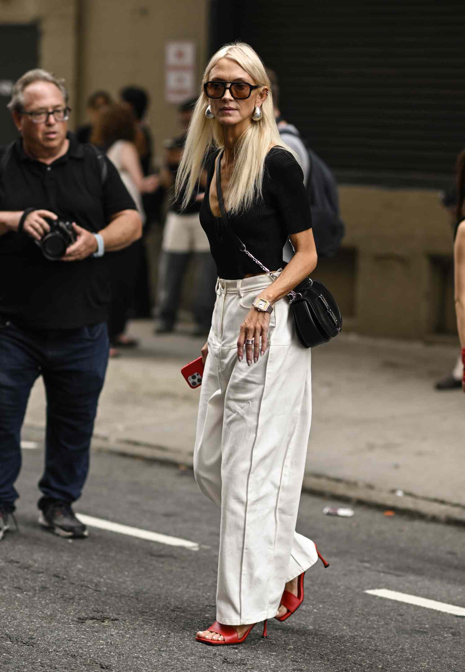 Illustrative example of shoes to wear with wide leg pants
