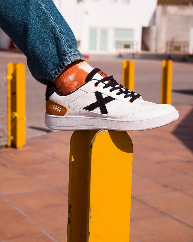 Illustrative example of sole shoes