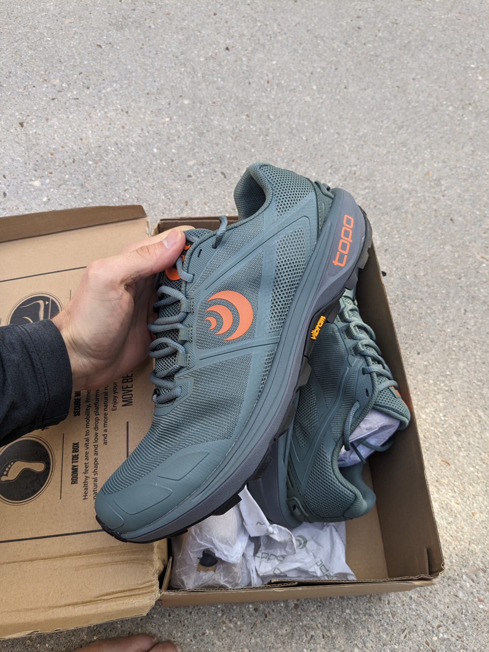 Illustrative example of topo shoes