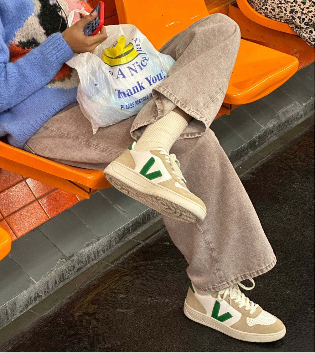 Illustrative example of v shoes