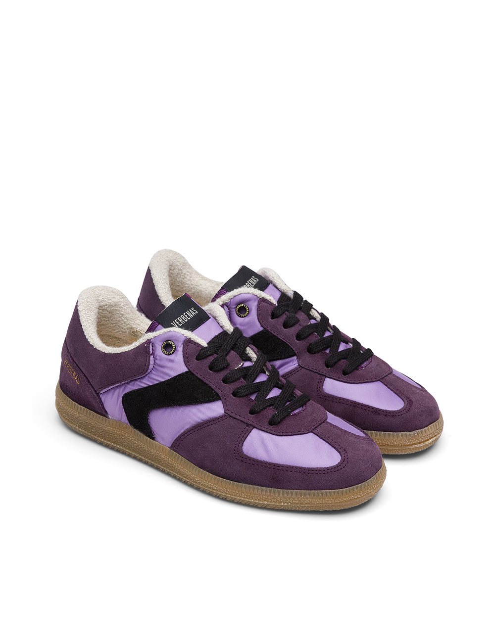 Illustrative example of verbenas shoes