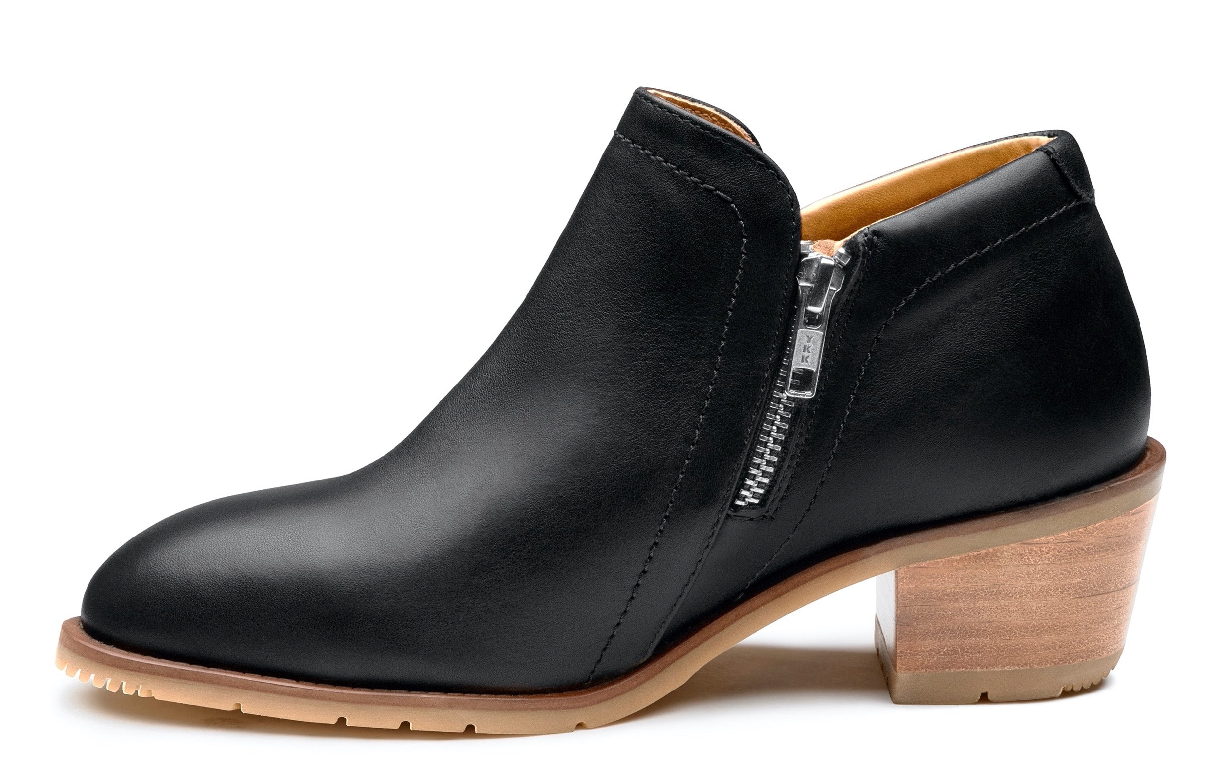 Illustrative example of women's steel toe shoes